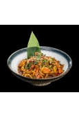 Udon smażony z owocami morza