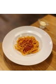Spaghetti z sosem pomidorowym
